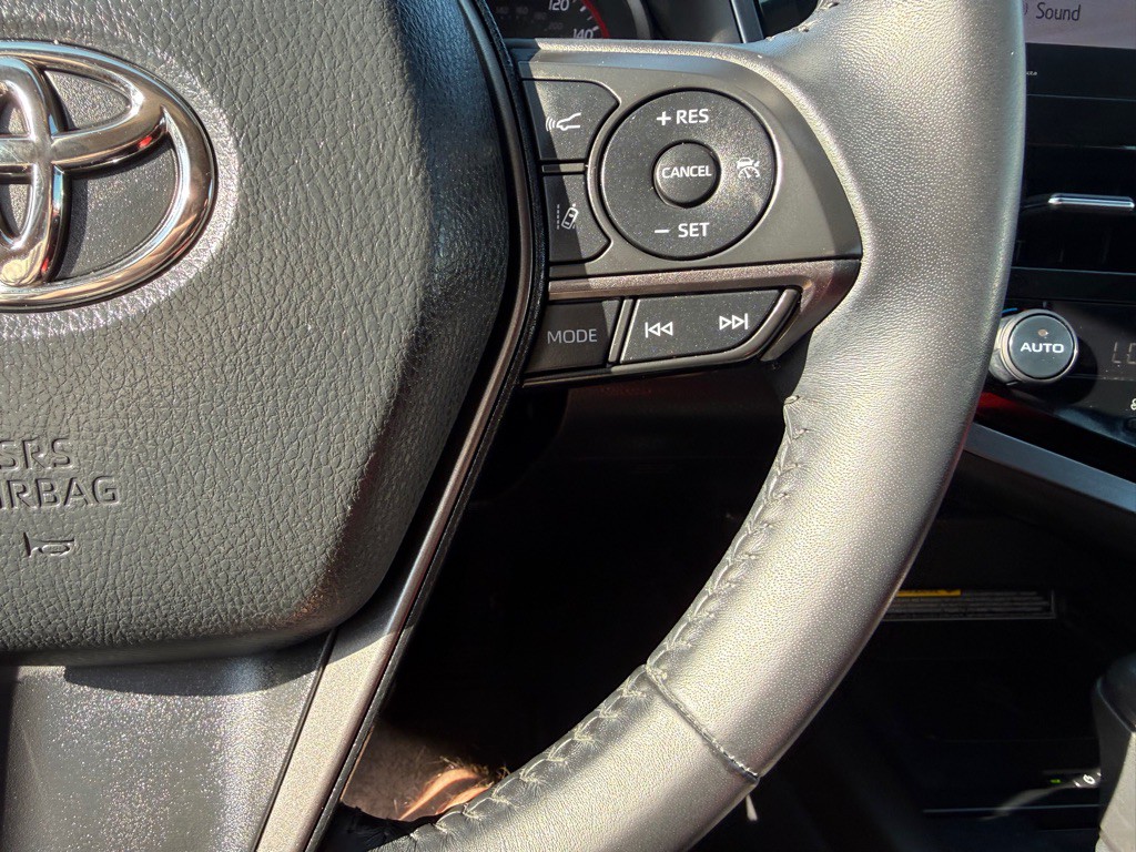 2021 Toyota Camry Image 26