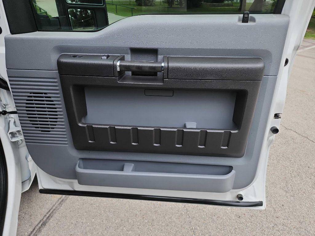 2012 Ford F-250 Image 28