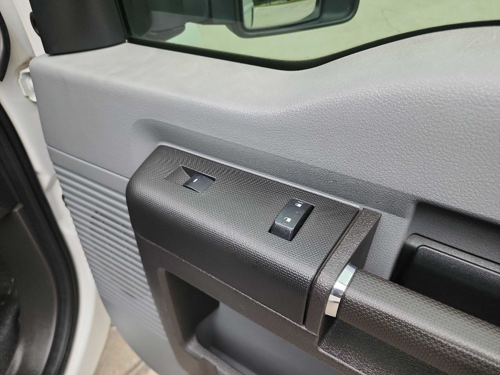 2012 Ford F-250 Image 29