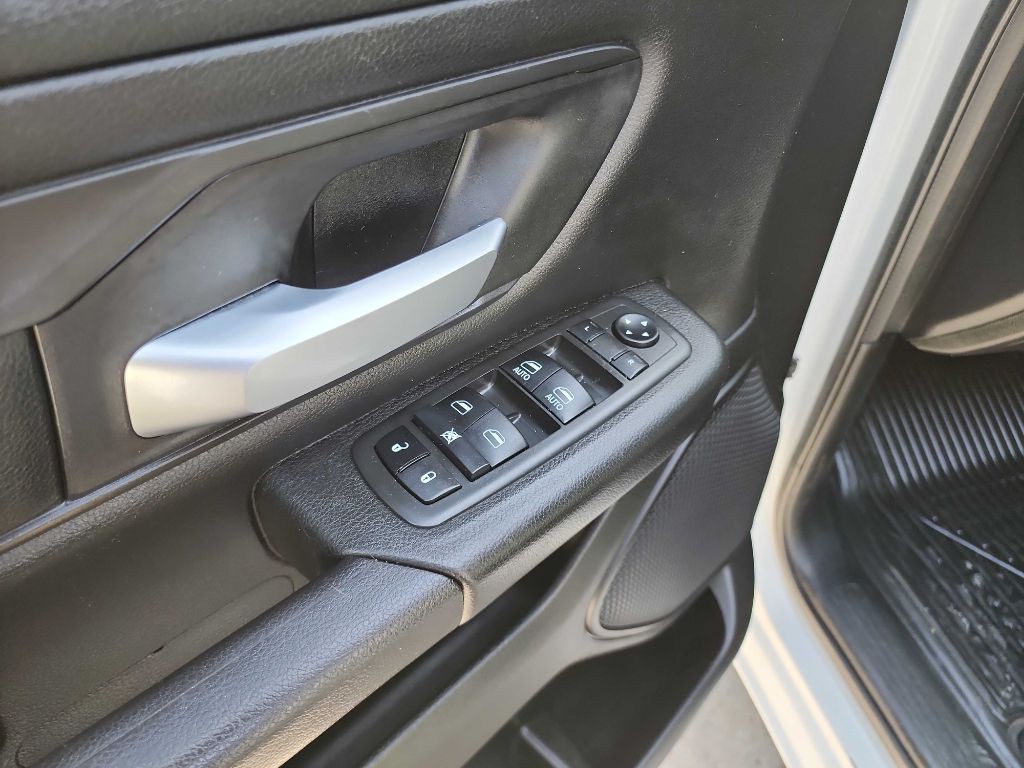 2022 RAM 1500 Image 15