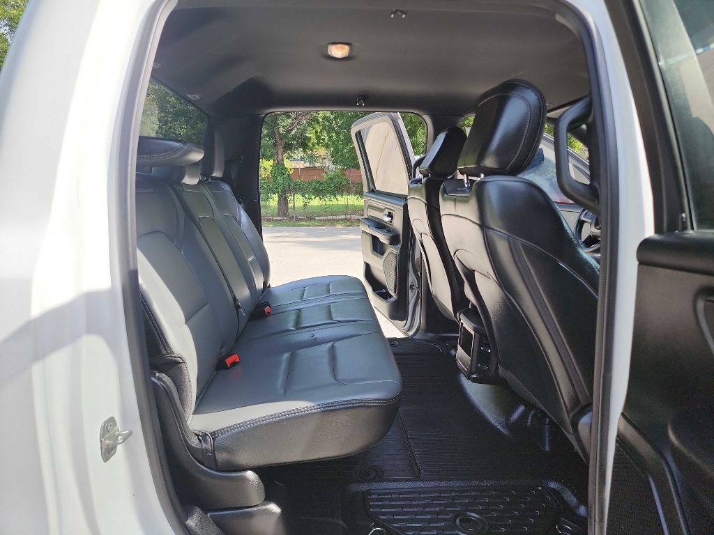 2022 RAM 1500 Image 32