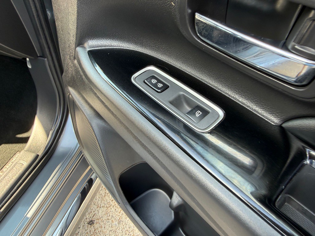 2020 Mitsubishi Outlander Image 23