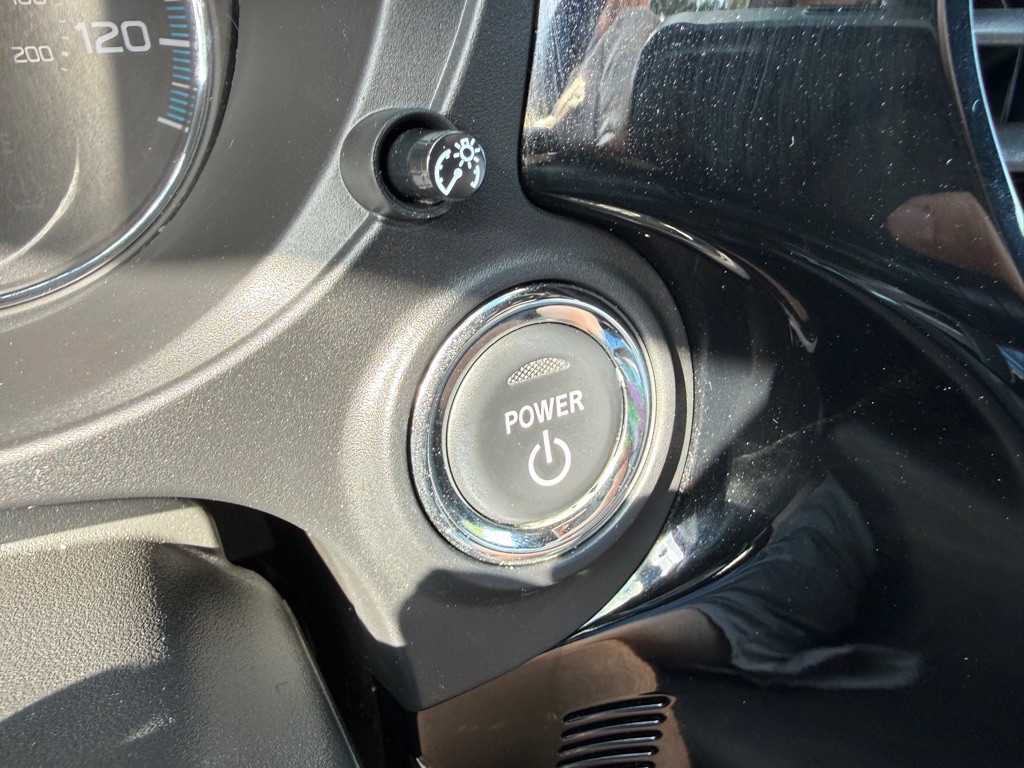 2020 Mitsubishi Outlander Image 27