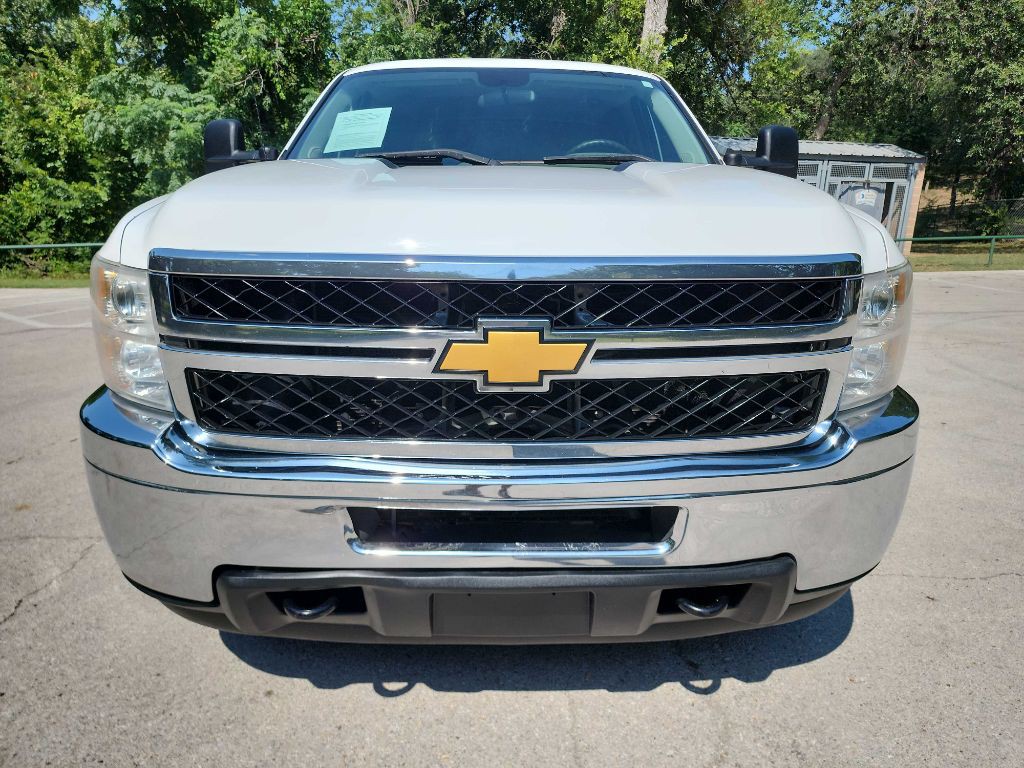 2014 Chevrolet Silverado 1500 Image 2