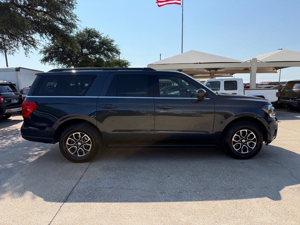 2024 Ford Expedition Image 8