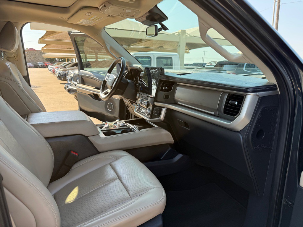 2024 Ford Expedition Image 17