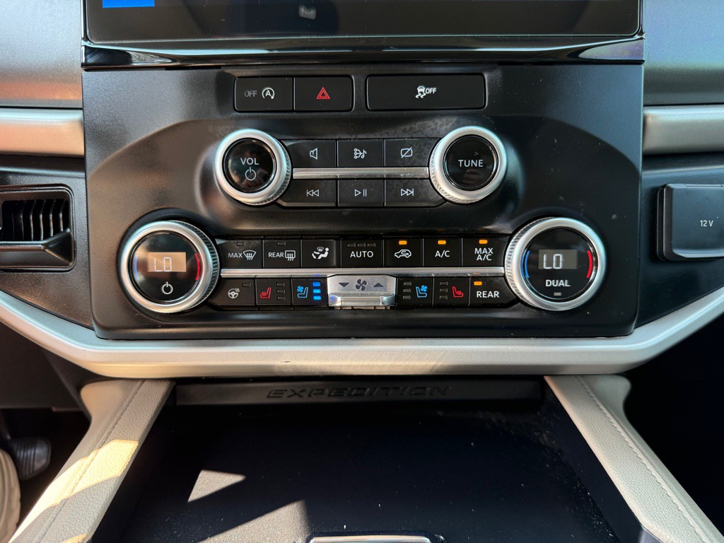 2024 Ford Expedition Image 31