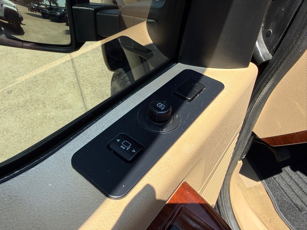 2013 Ford F-350 Image 24
