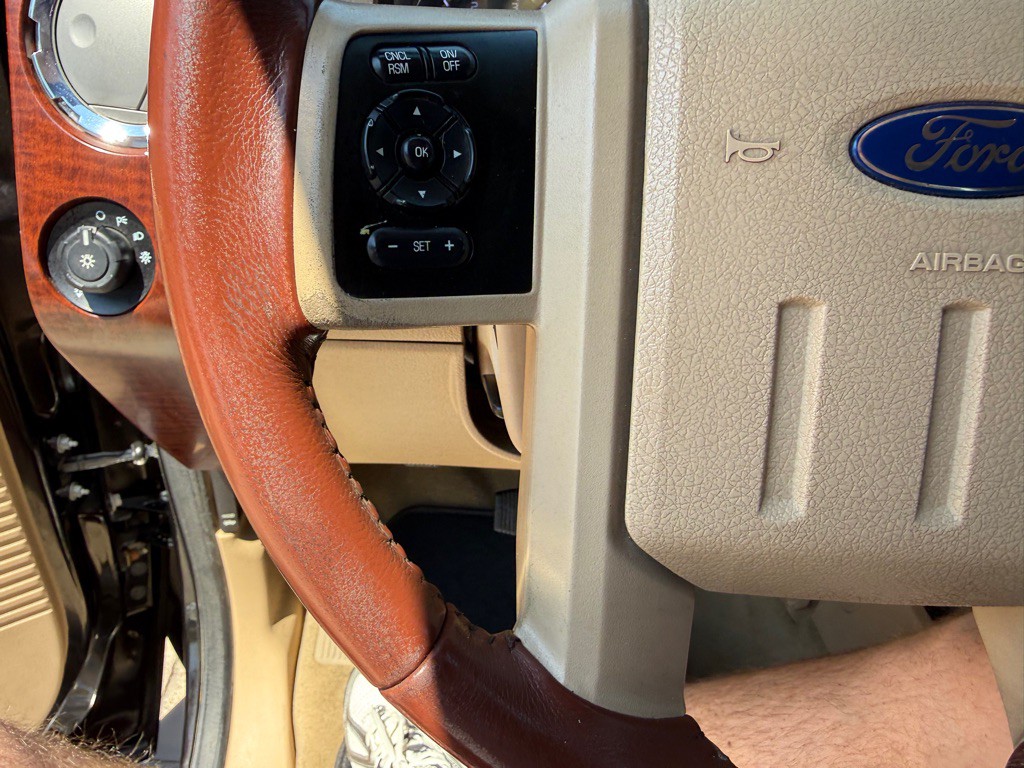 2013 Ford F-350 Image 32