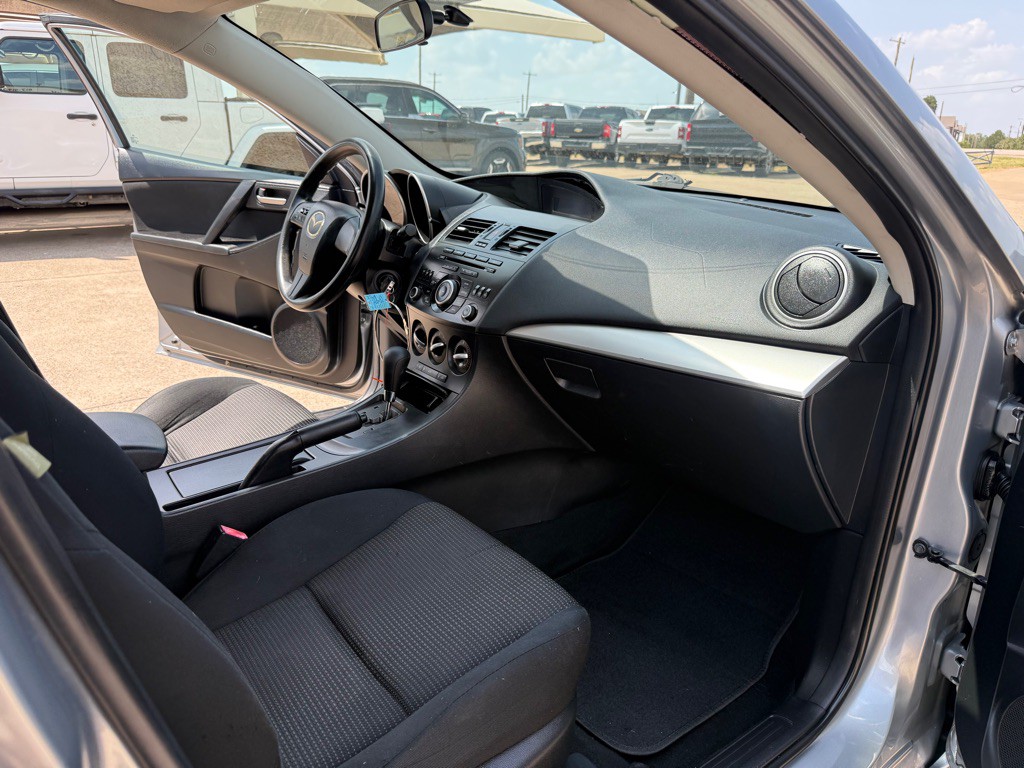 2012 Mazda Mazda3 Image 15