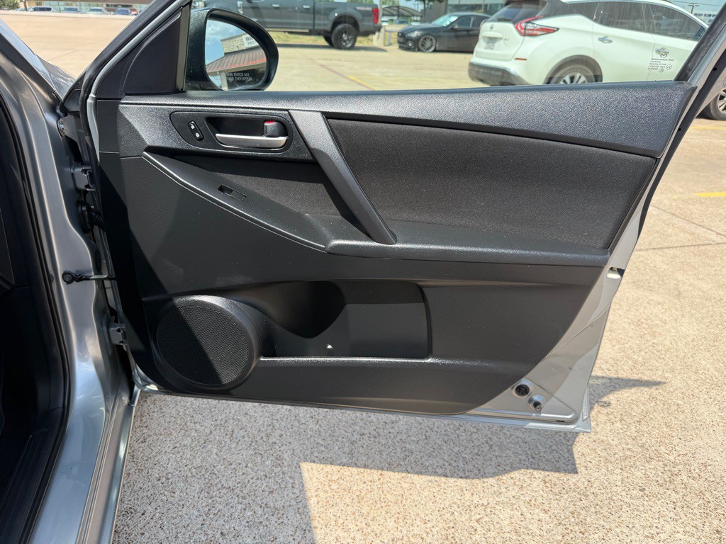2012 Mazda Mazda3 Image 21