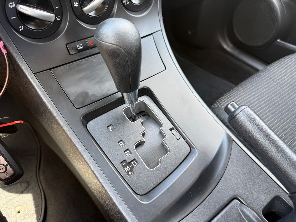 2012 Mazda Mazda3 Image 24