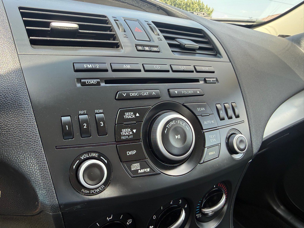 2012 Mazda Mazda3 Image 26