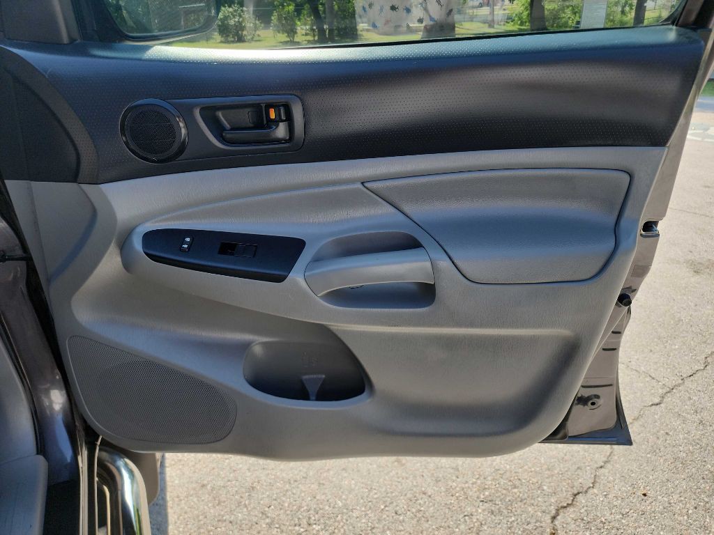 2012 Toyota Tacoma Image 34
