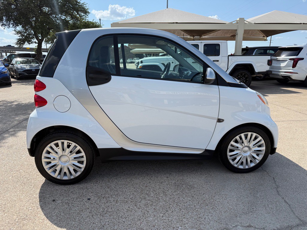 2015 smart fortwo Image 8