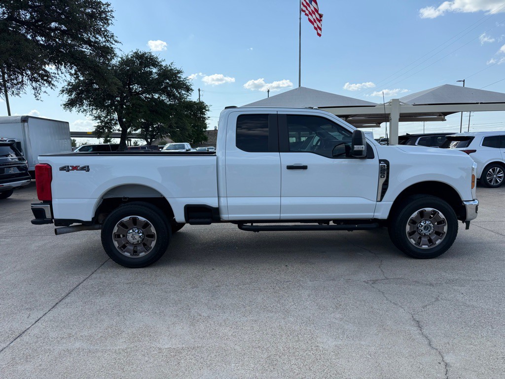 2023 Ford F-250 Image 8