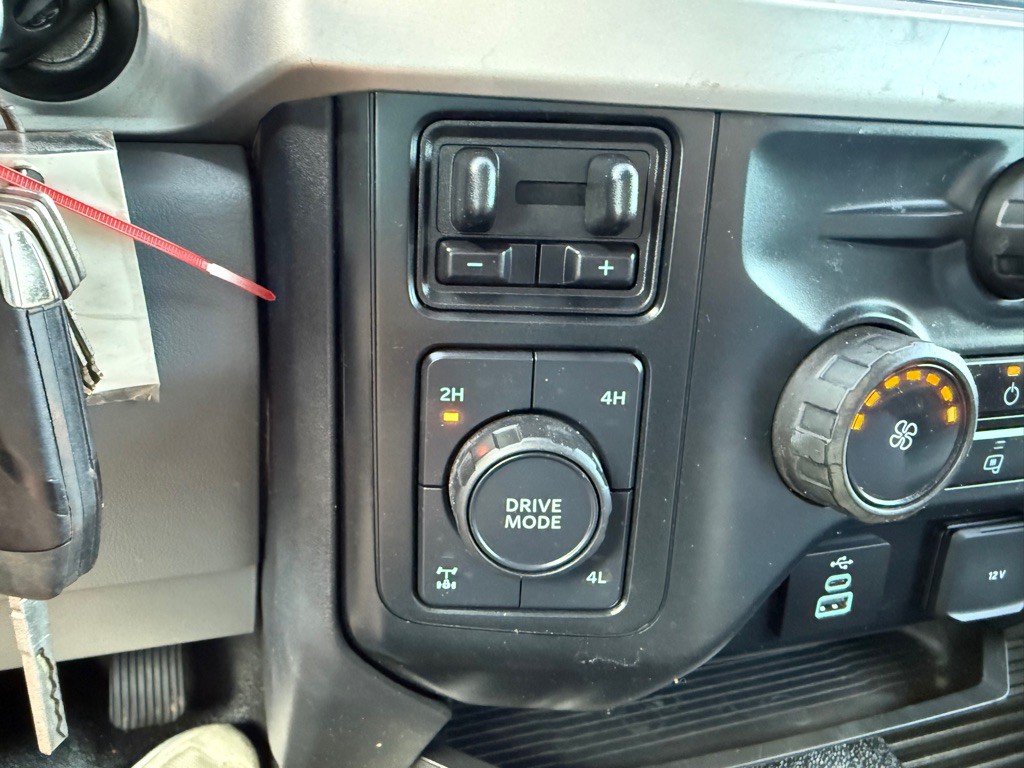2023 Ford F-250 Image 30