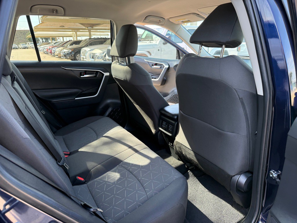 2020 Toyota Rav4 Image 16