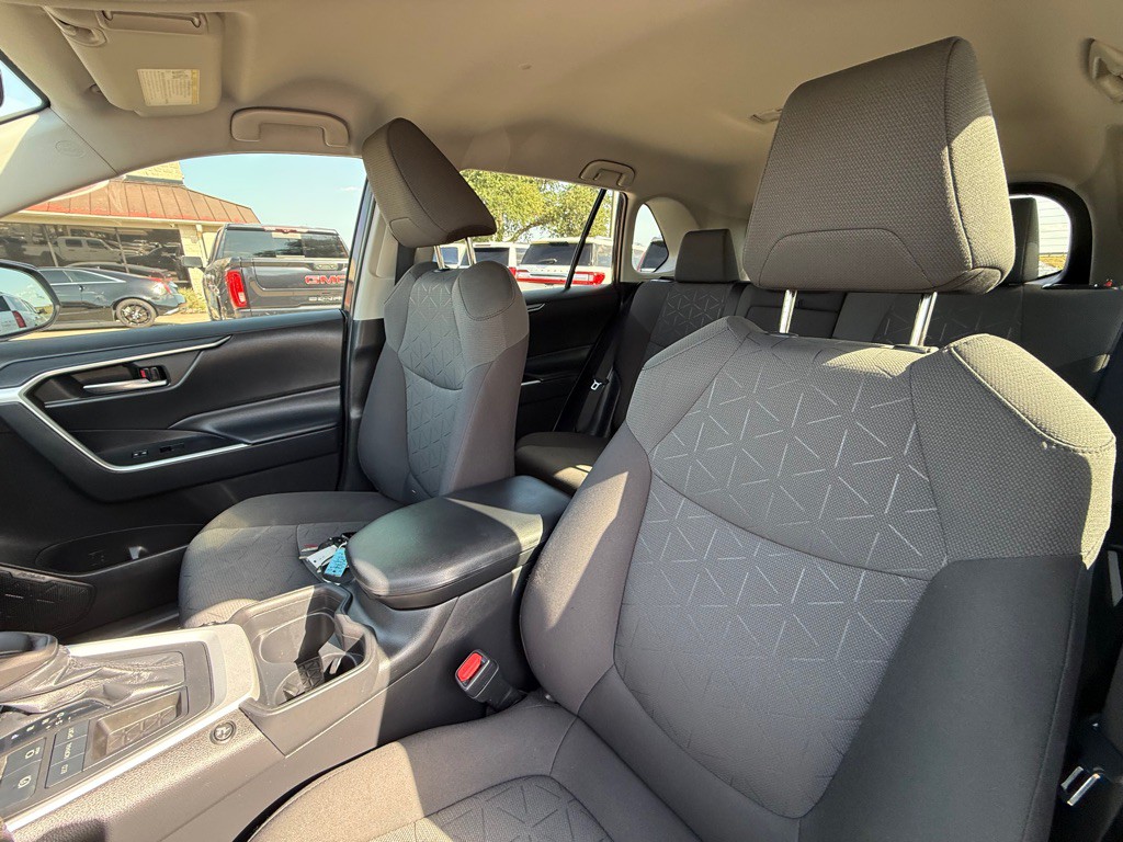 2020 Toyota Rav4 Image 17