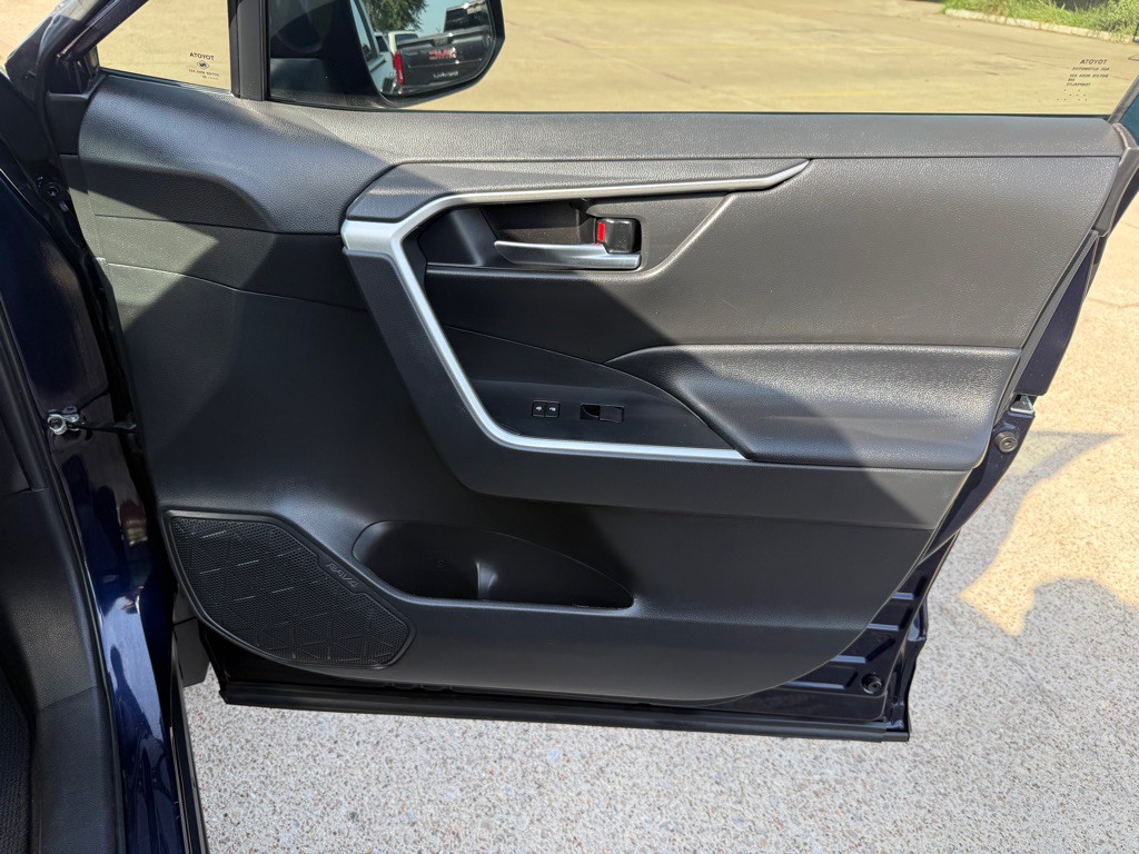 2020 Toyota Rav4 Image 24