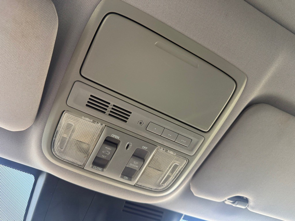 2017 Honda CR-V Image 27