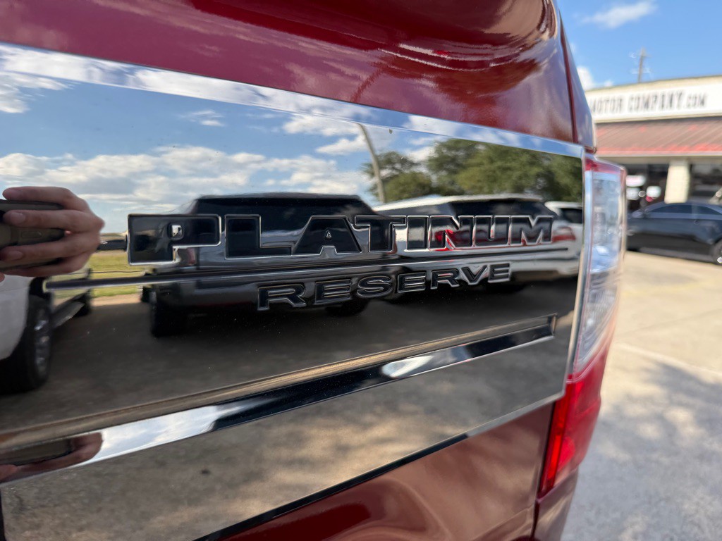 2018 Nissan Titan Image 11