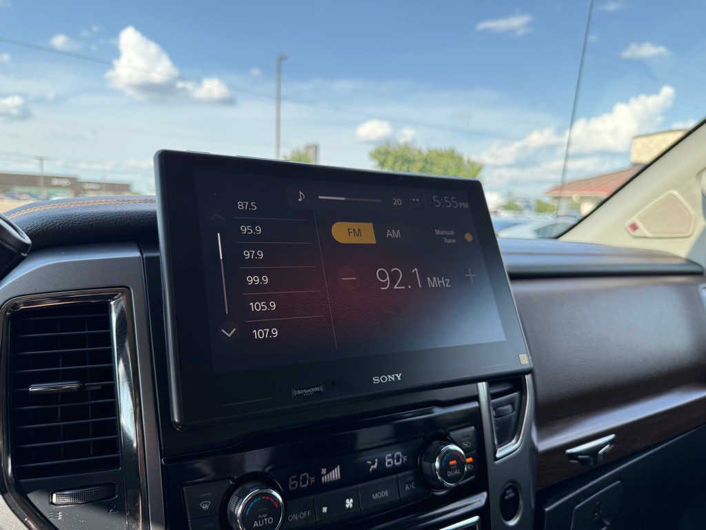 2018 Nissan Titan Image 30