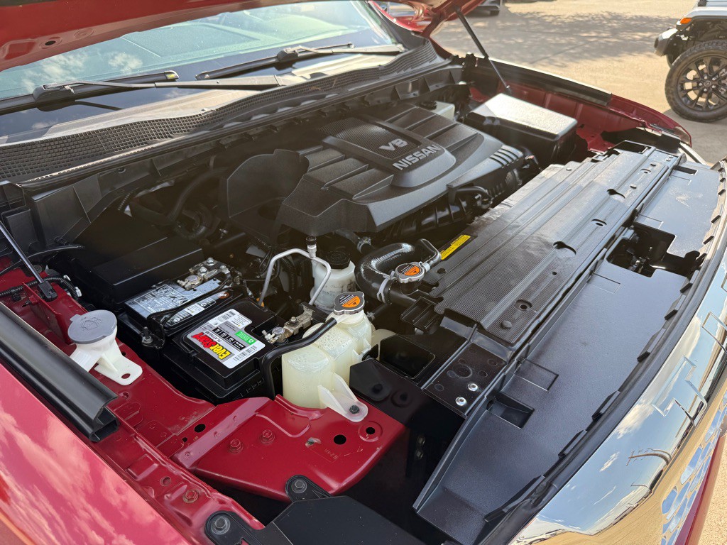 2018 Nissan Titan Image 32