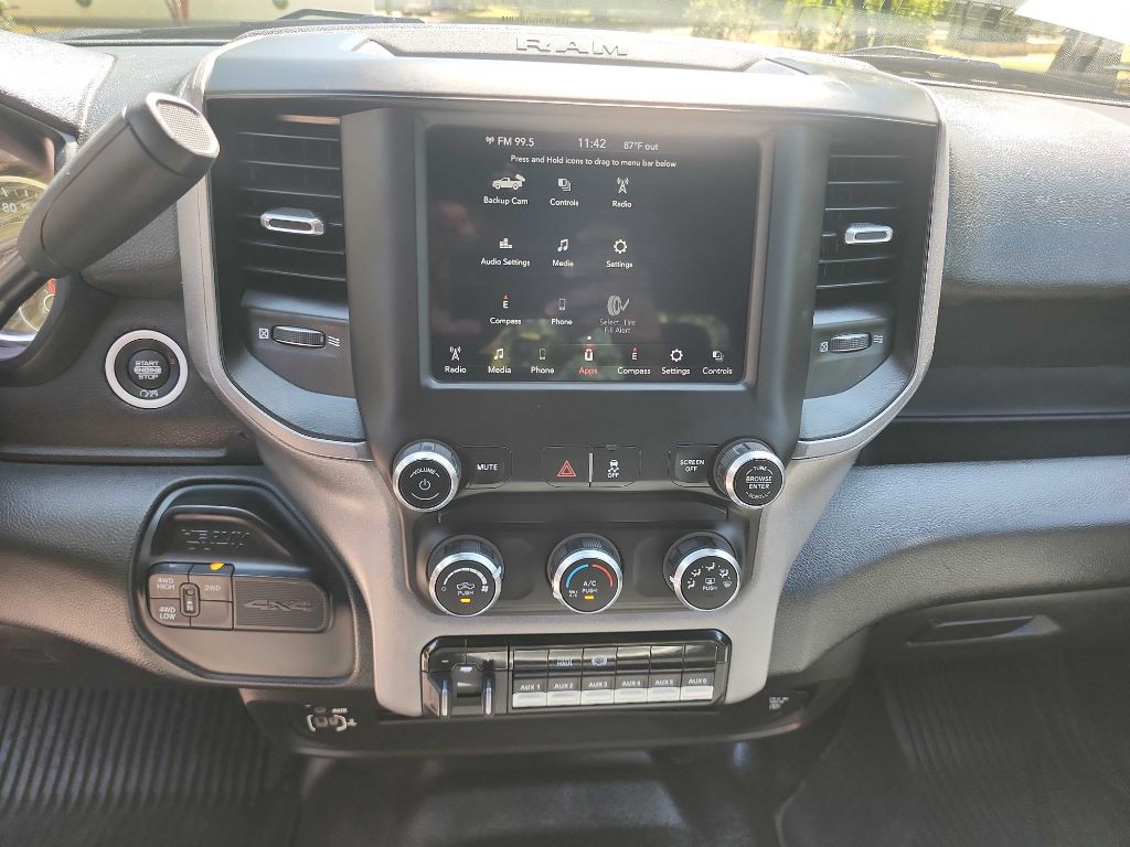 2021 RAM 3500 Image 30