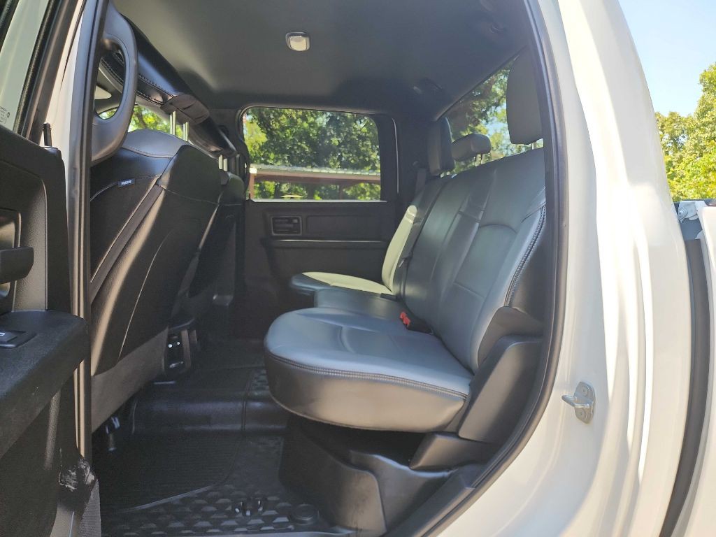 2021 RAM 3500 Image 34