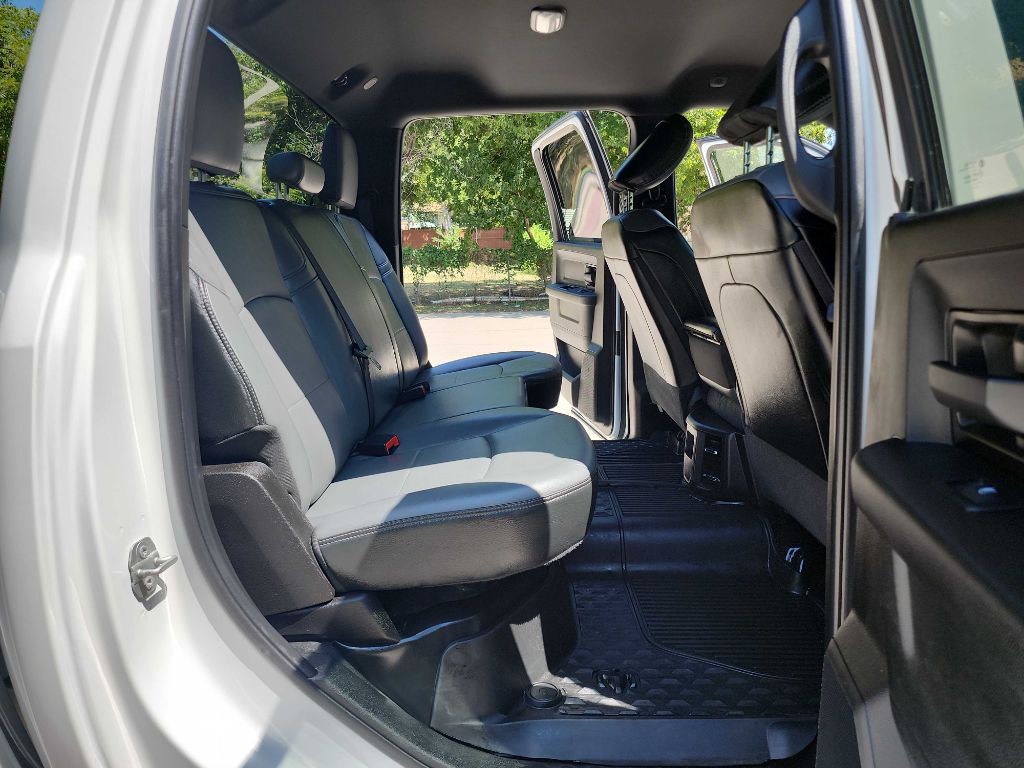 2021 RAM 3500 Image 35