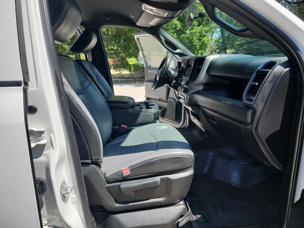 2021 RAM 3500 Image 41