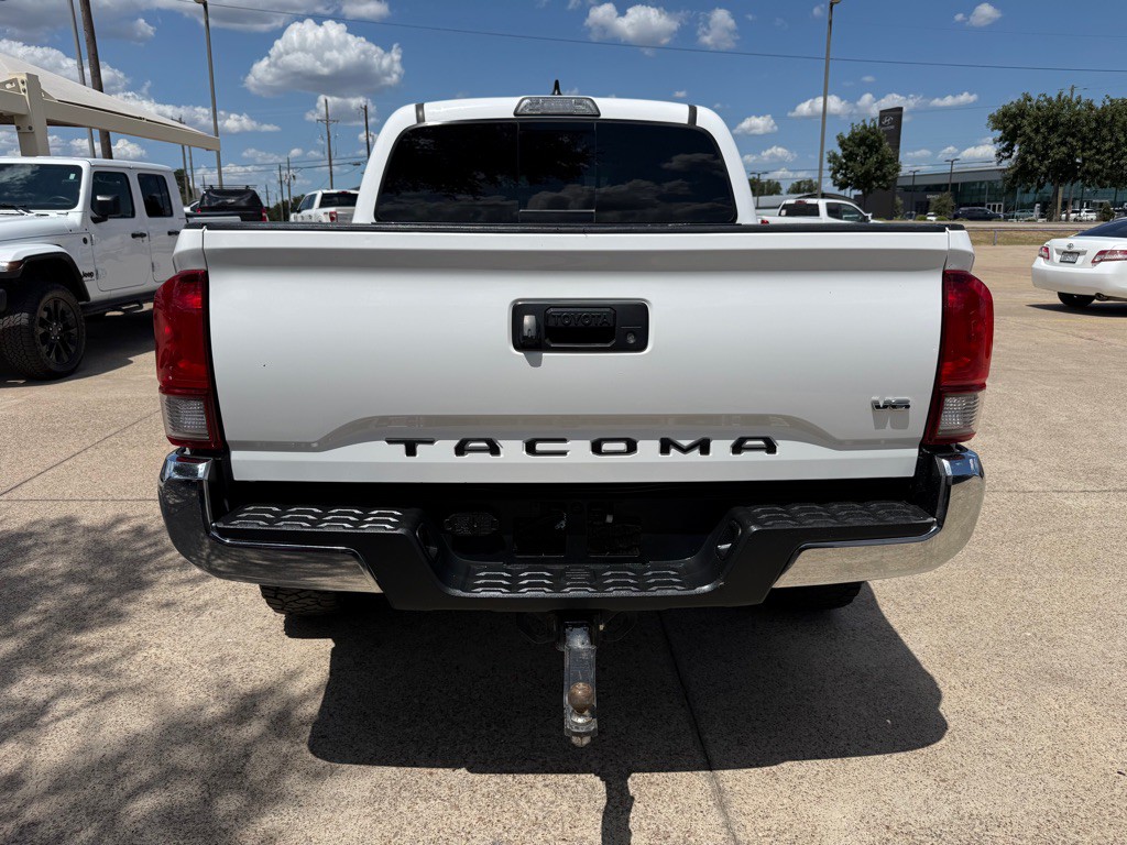 2018 Toyota Tacoma Image 6