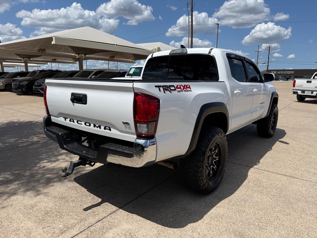 2018 Toyota Tacoma Image 7