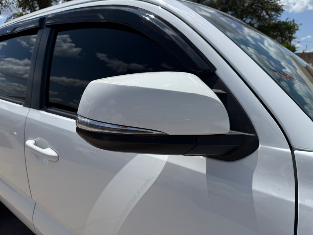 2018 Toyota Tacoma Image 10
