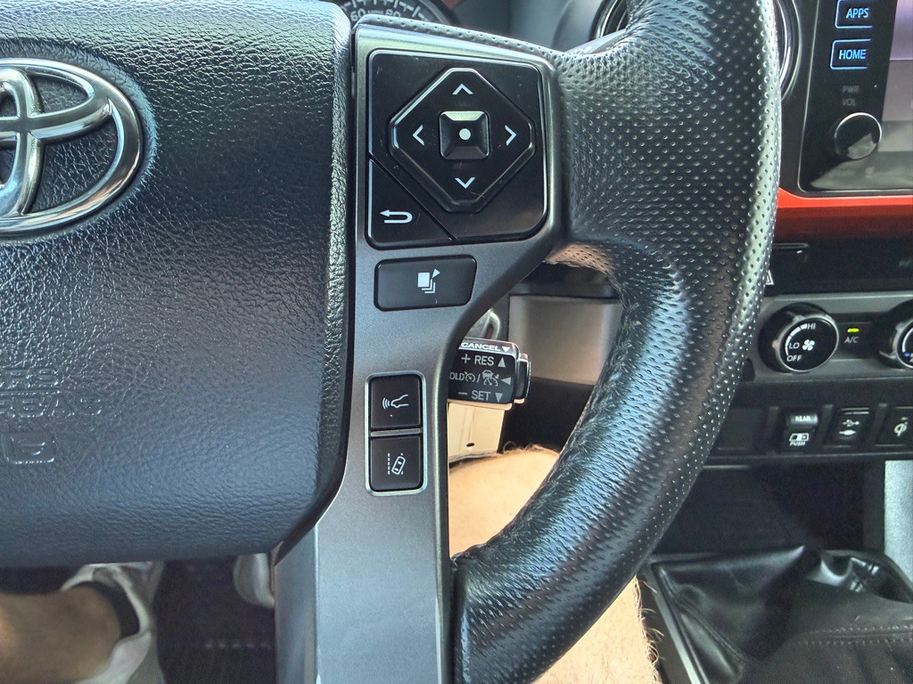 2018 Toyota Tacoma Image 27