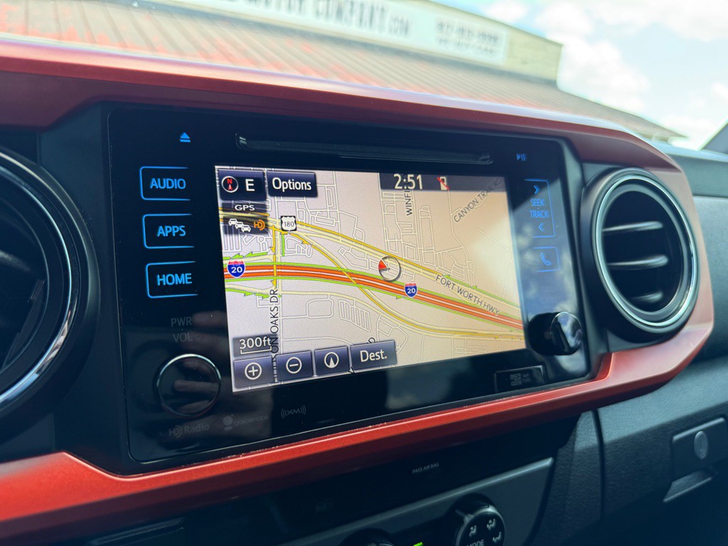 2018 Toyota Tacoma Image 34
