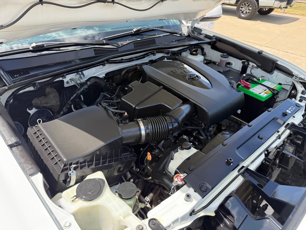 2018 Toyota Tacoma Image 35