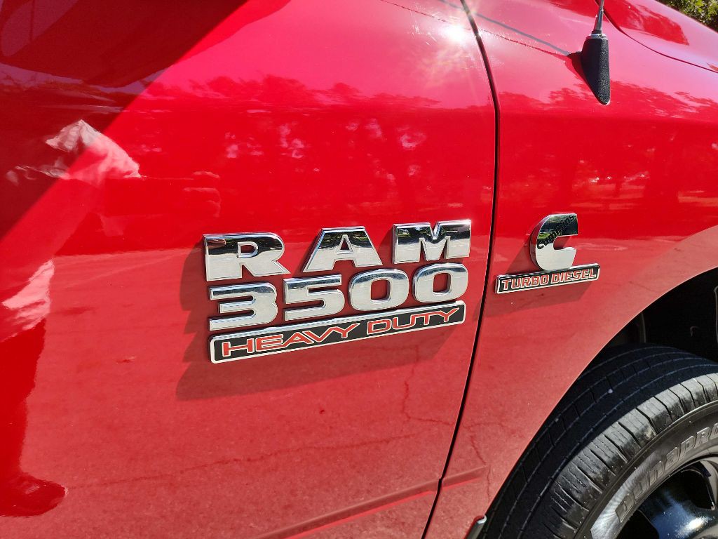 2018 RAM 3500 Image 12