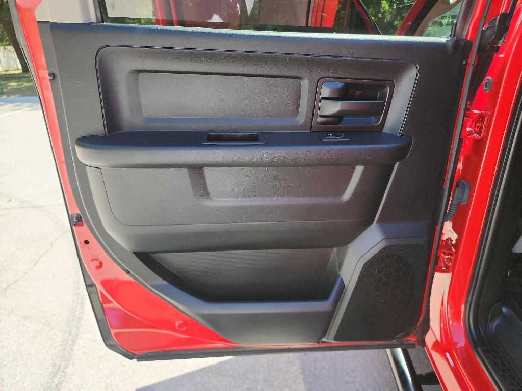 2018 RAM 3500 Image 29