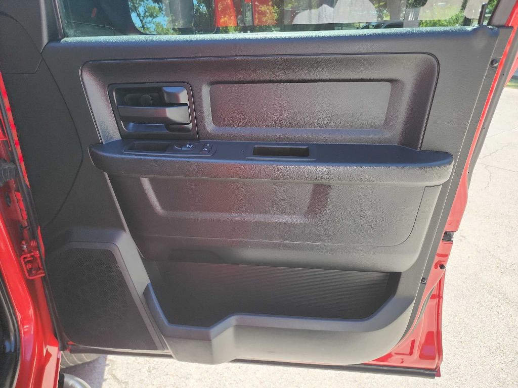 2018 RAM 3500 Image 38