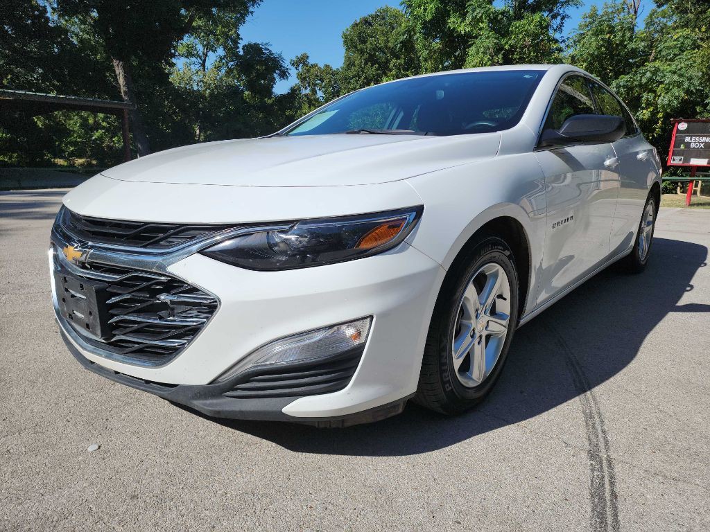 2023 Chevrolet Malibu Image 3