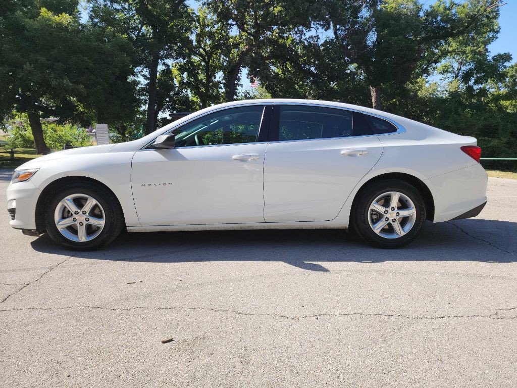 2023 Chevrolet Malibu Image 4