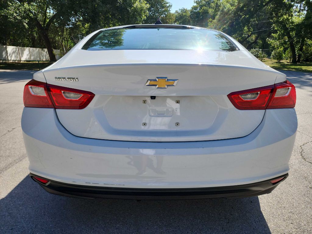 2023 Chevrolet Malibu Image 6