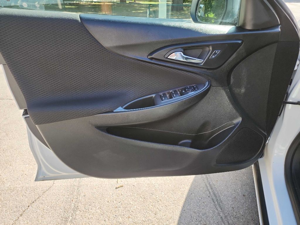 2023 Chevrolet Malibu Image 10