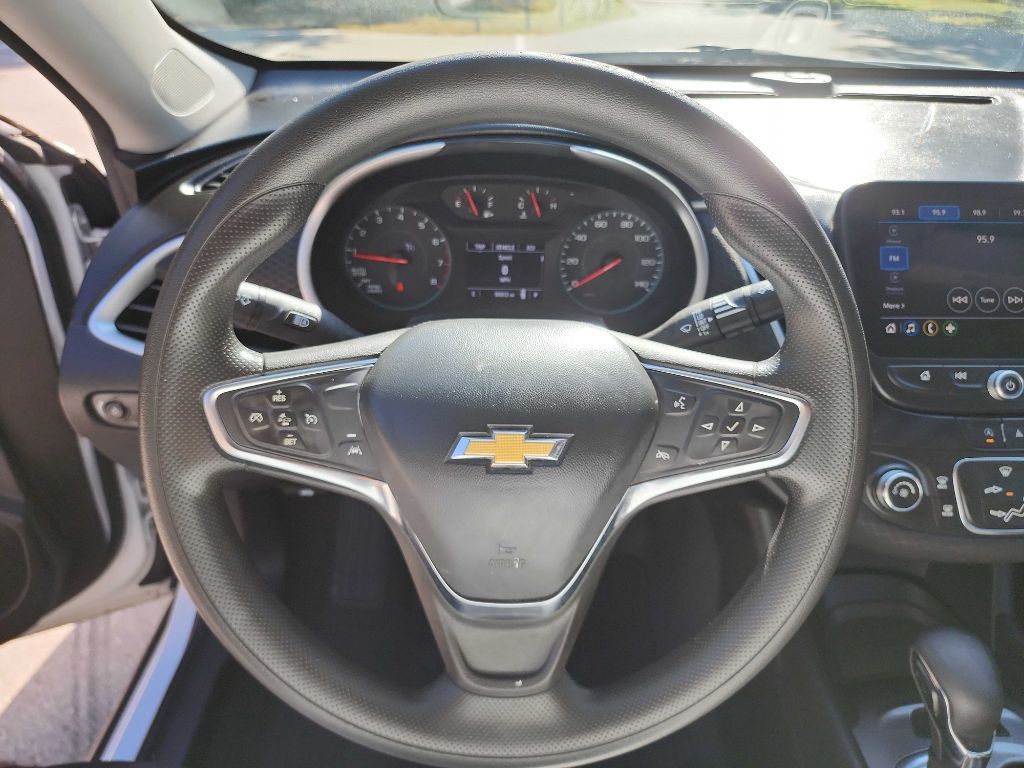 2023 Chevrolet Malibu Image 15
