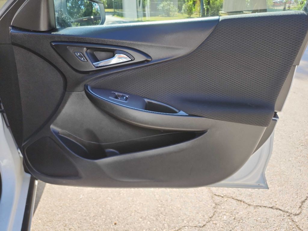 2023 Chevrolet Malibu Image 28