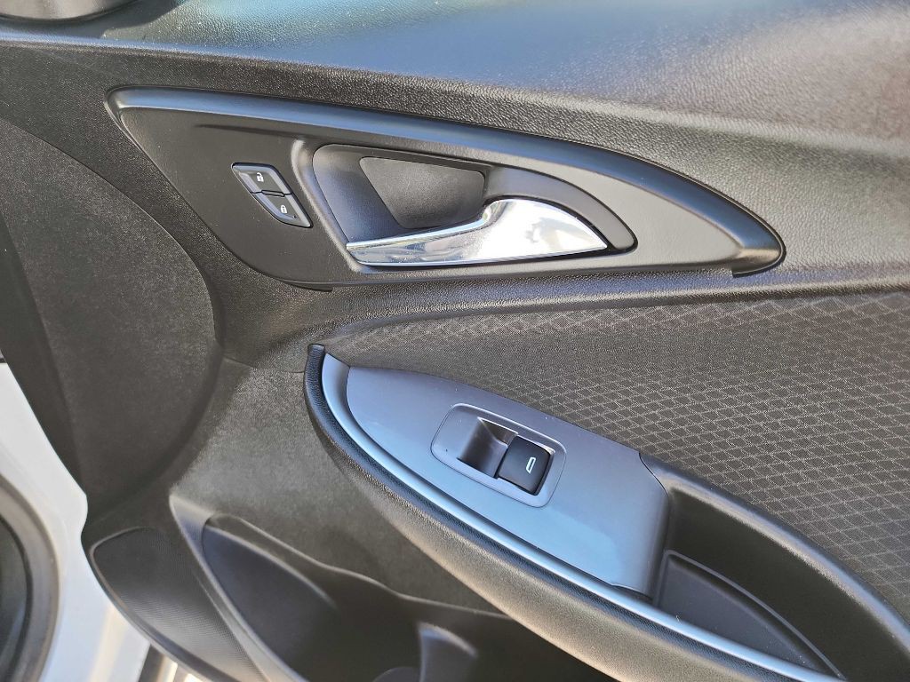 2023 Chevrolet Malibu Image 29