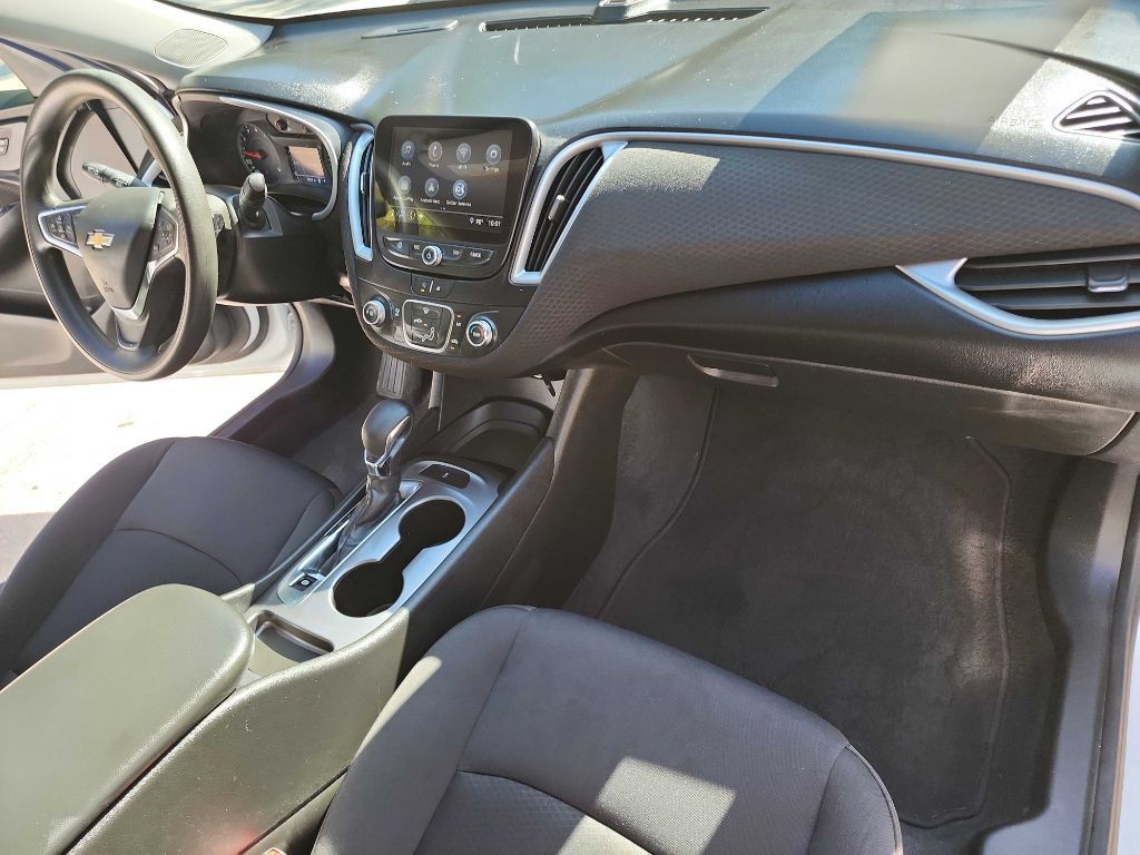 2023 Chevrolet Malibu Image 30