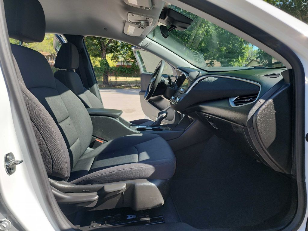 2023 Chevrolet Malibu Image 31